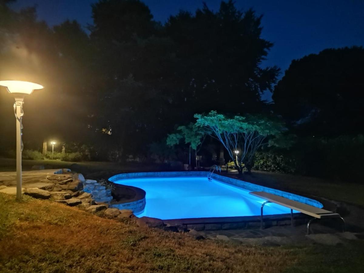 Villa Alice Lesa Exterior photo